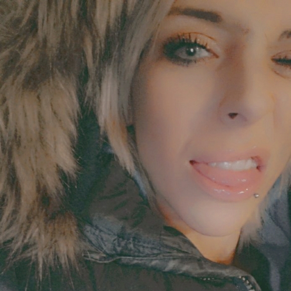 Meet your Posher, Kelyn - Picture 2 of 6